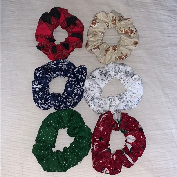 Winter / Christmas Scrunchie Set - Picture 1 of 3